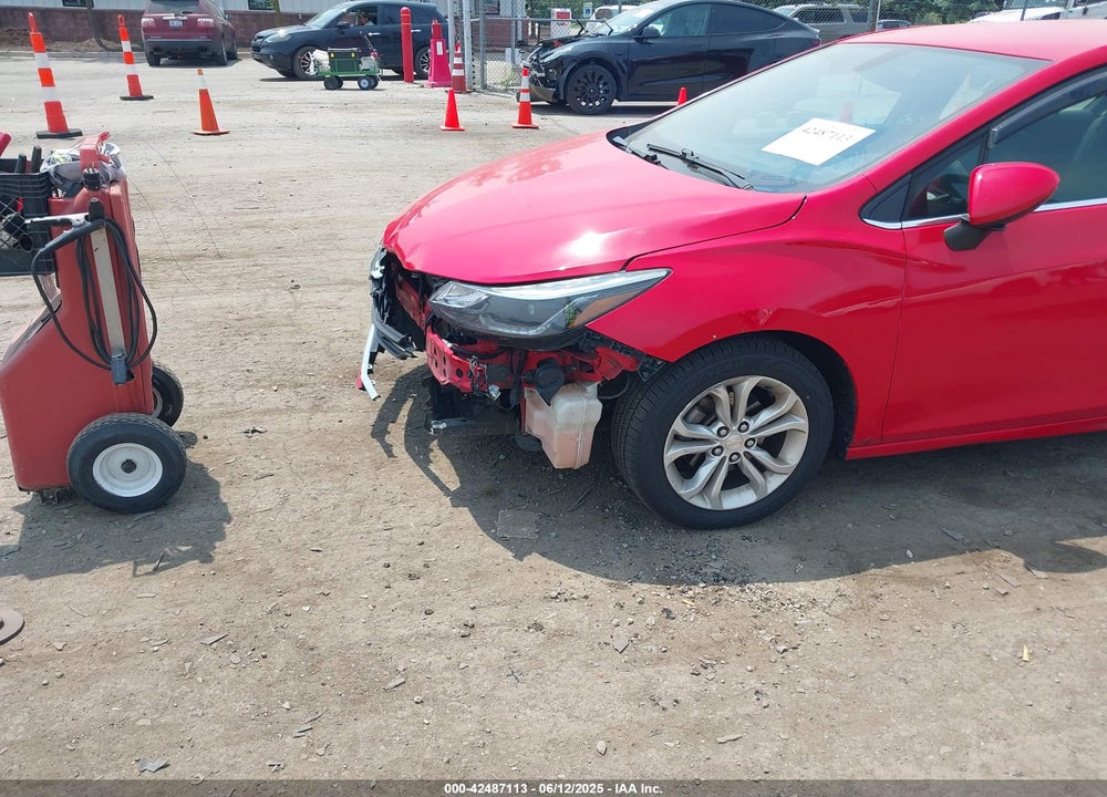 2019 CHEVROLET CRUZE VIN: 1G1BE5SM0K7142651