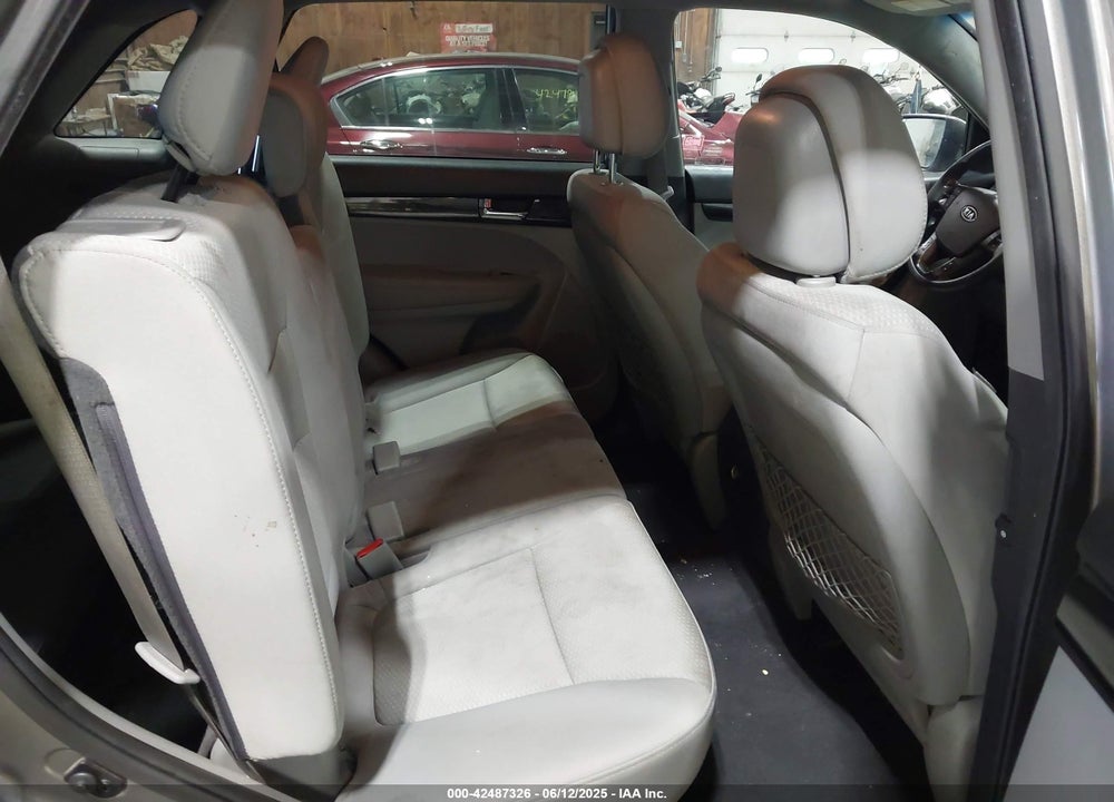 2012 KIA SORENTO VIN: 5XYKTDA28CG286508