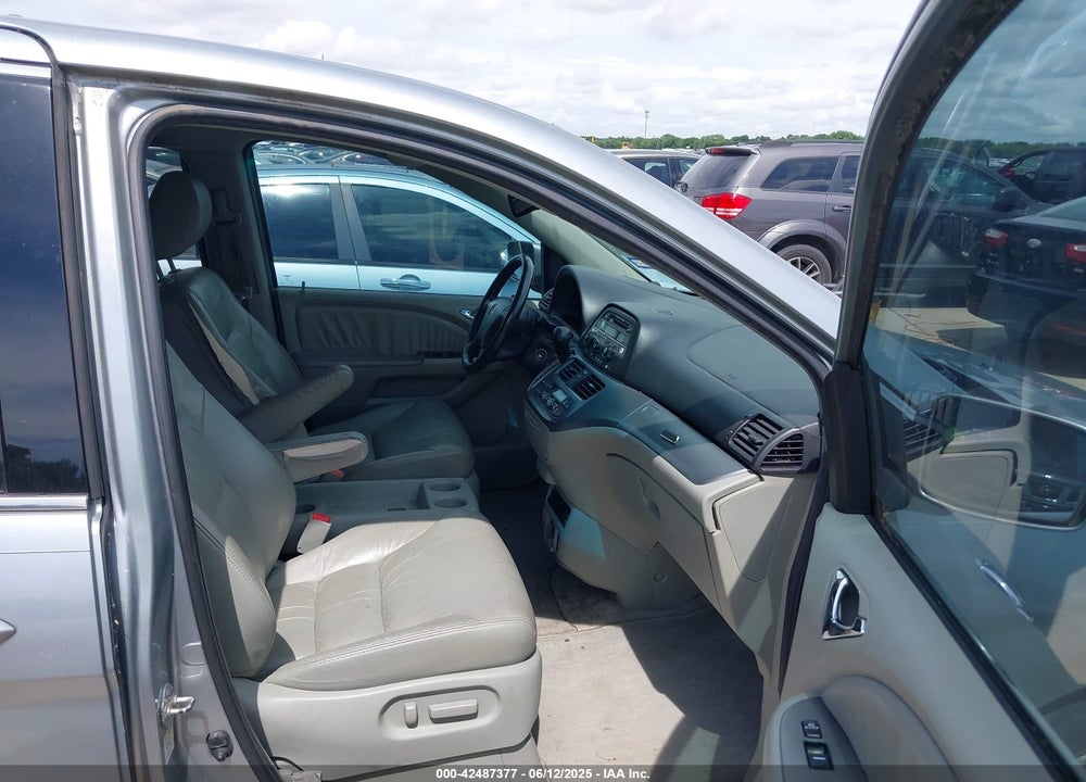 2008 HONDA ODYSSEY EX-L VIN: 5FNRL38798B033741