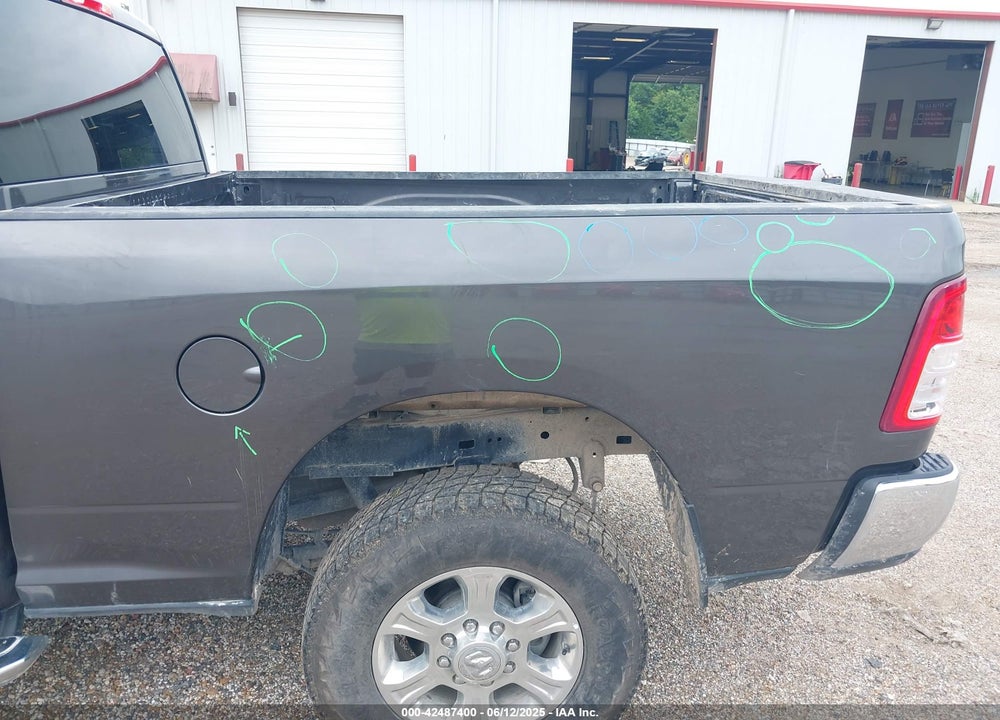 2024 RAM 2500 BIG HORN 4X4 6'4 BOX VIN: 3C6UR5DL9RG291459