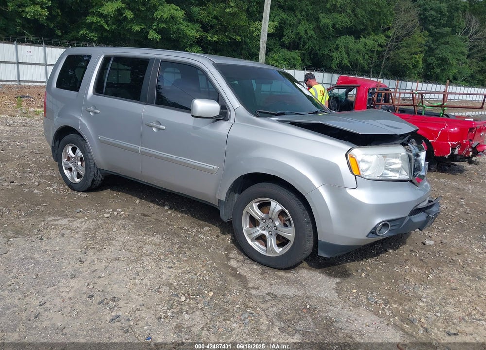 2015 HONDA PILOT EX VIN: 5FNYF3H49FB004777