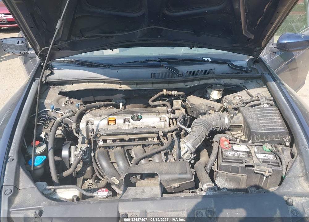 2009 HONDA ACCORD VIN: 1HGCP26339A009581