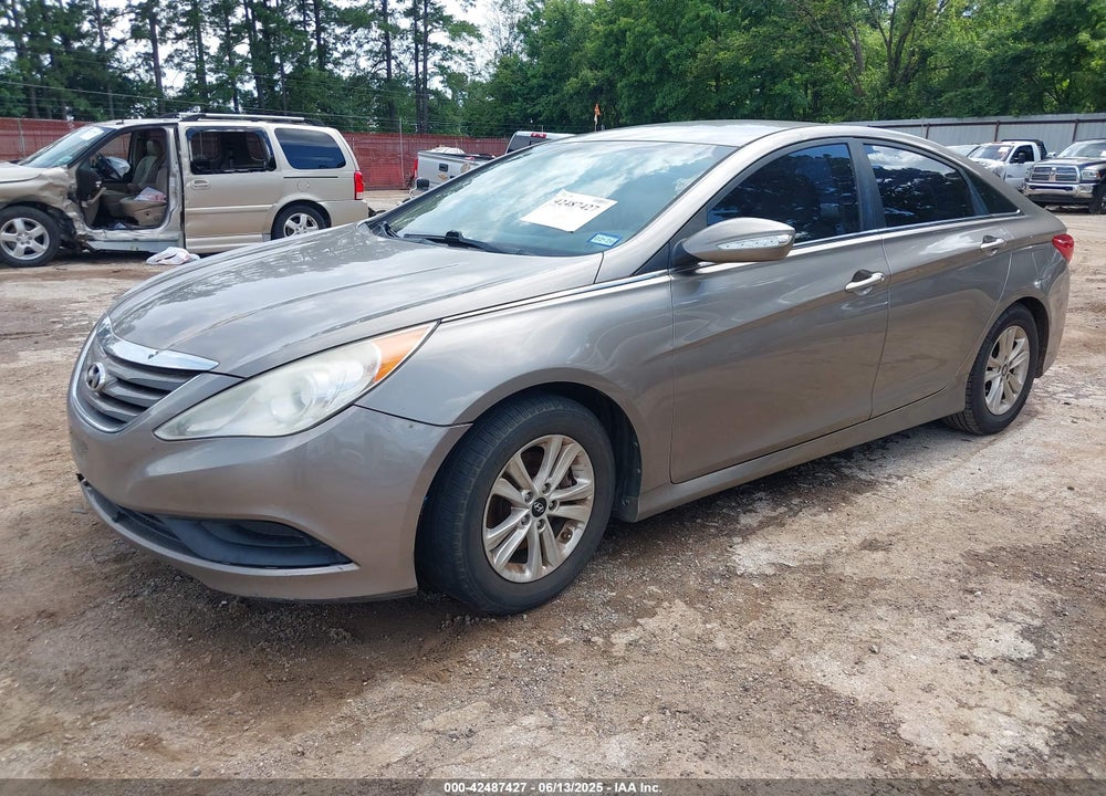 2014 HYUNDAI SONATA GLS VIN: 5NPEB4AC1EH850665
