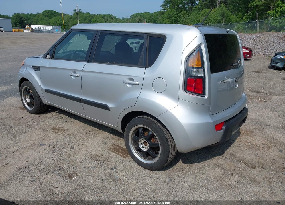 2011 KIA SOUL VIN: KNDJT2A21B7704886