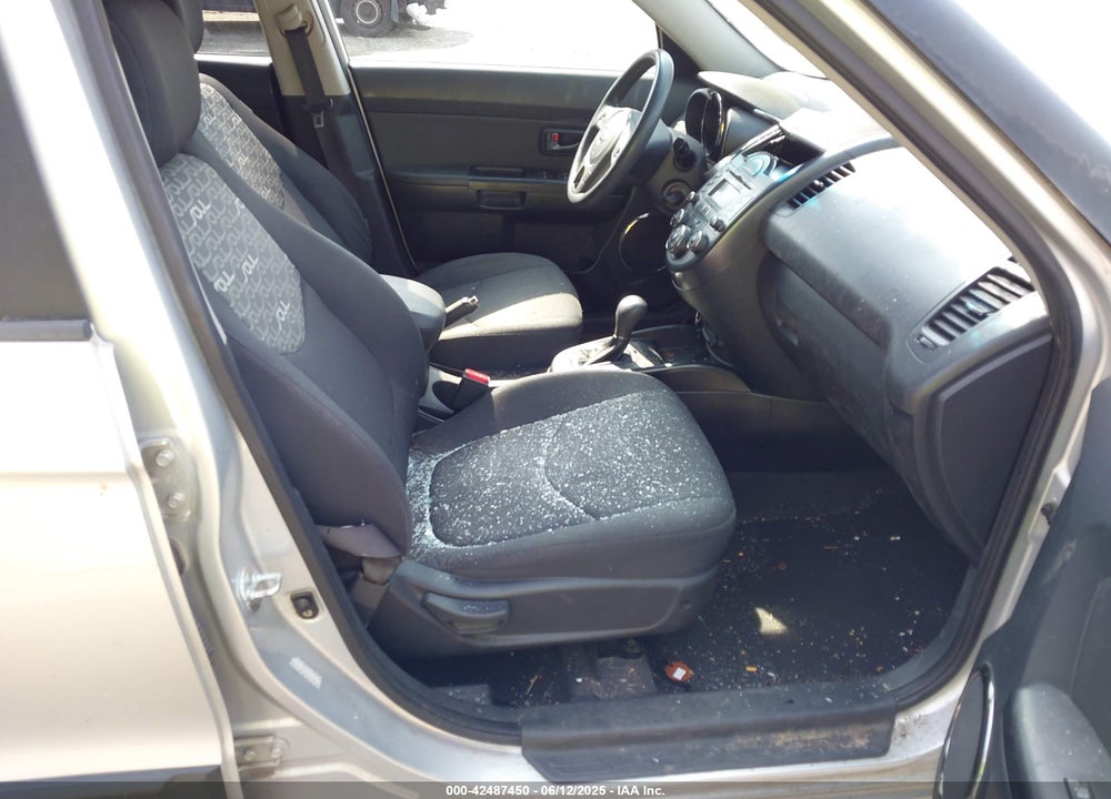 2011 KIA SOUL VIN: KNDJT2A21B7704886