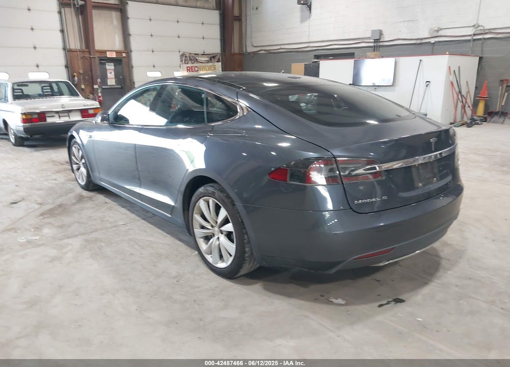 2016 TESLA MODEL S 60D/70D/75D/85D/90D VIN: 5YJSA1E22GF124109