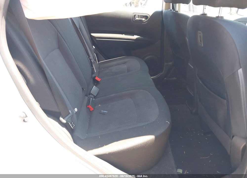 2013 NISSAN ROGUE VIN: JN8AS5MV2DW618820