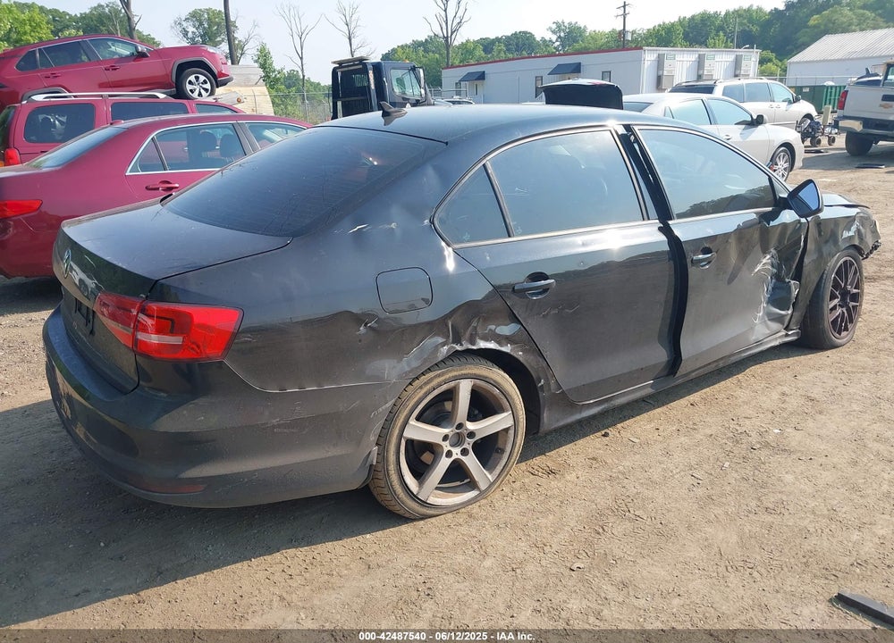 2015 VOLKSWAGEN JETTA SEDAN VIN: 3VW2K7AJ3FM232825