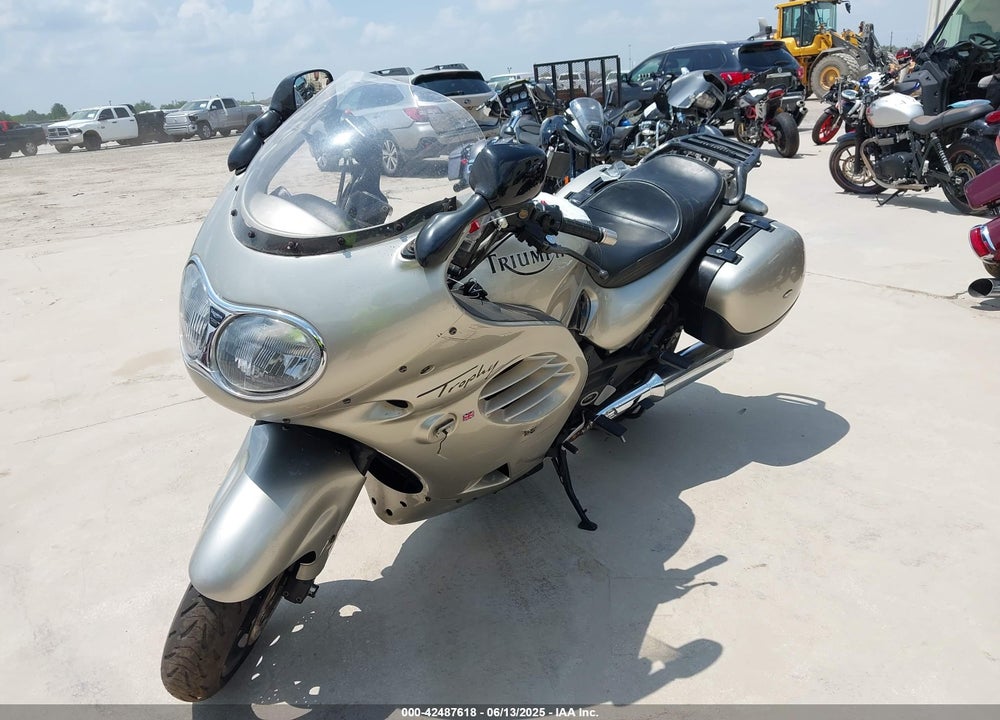 1998 TRIUMPH MOTORCYCLE TROPHY 1200 VIN: SMT361CE5WJ063639