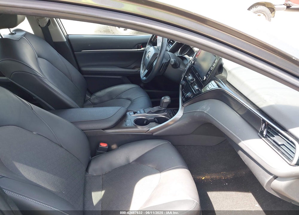 2021 TOYOTA CAMRY XSE HYBRID VIN: 4T1K31AK2MU559887