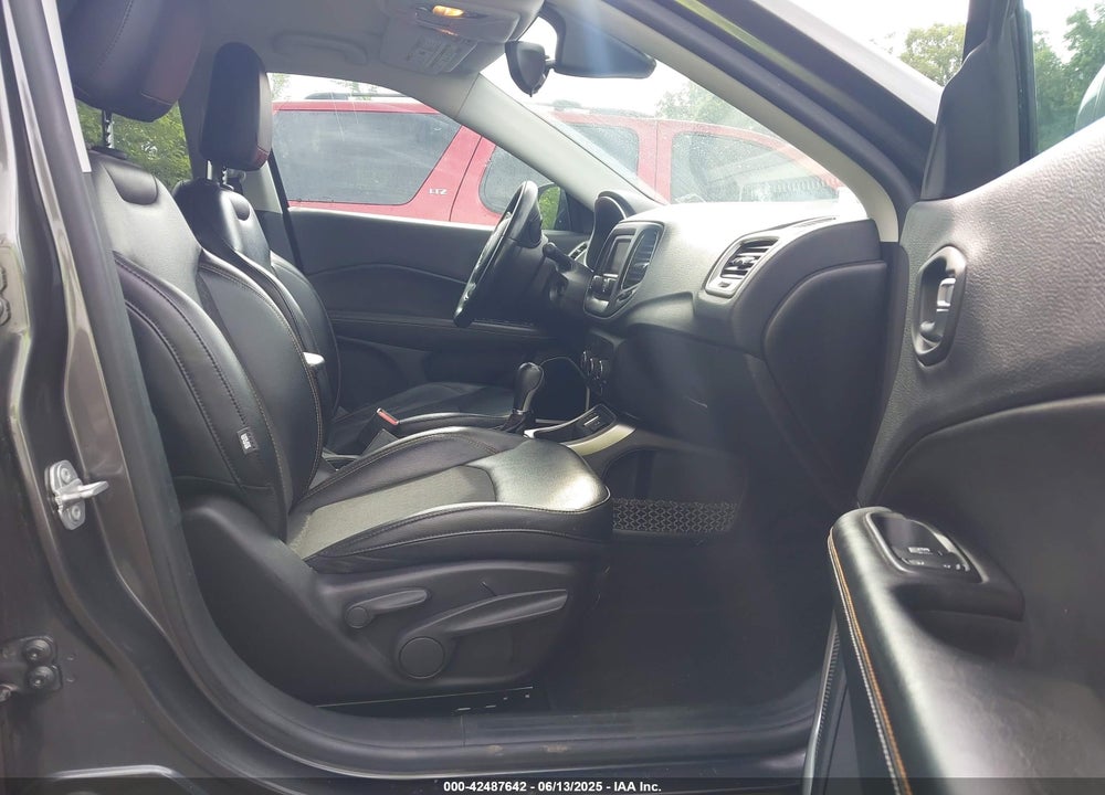 2018 JEEP COMPASS VIN: 3C4NJCBB3JT268094