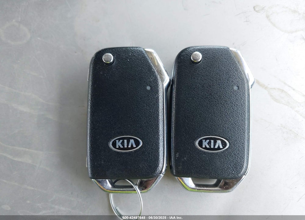 2020 KIA SOUL VIN: KNDJ23AU0L7015014