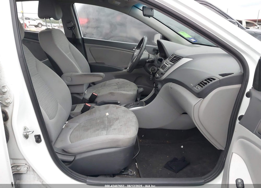 2016 HYUNDAI ACCENT SE VIN: KMHCT4AE3GU032526