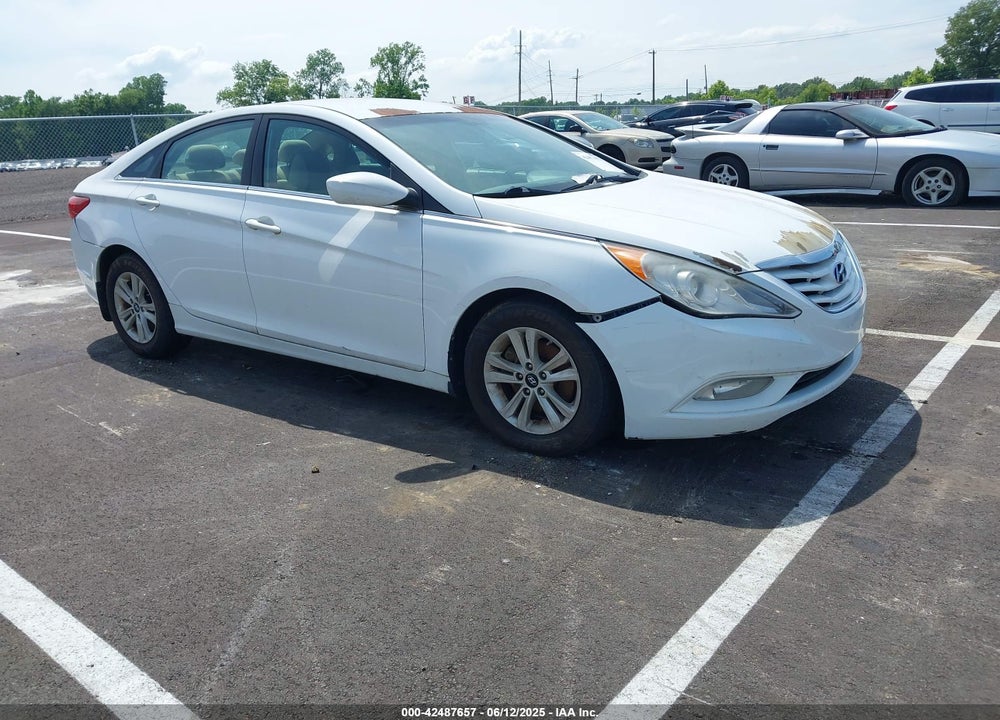 2013 HYUNDAI SONATA GLS VIN: 5NPEB4AC2DH674482