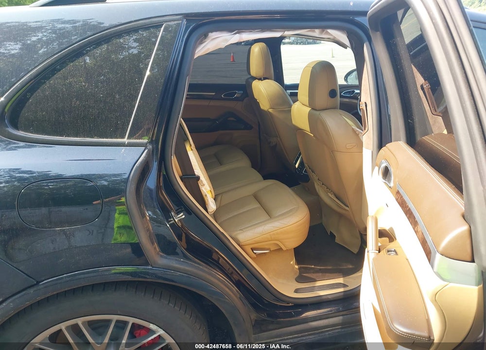 2016 PORSCHE CAYENNE VIN: WP1AD2A24GLA76719