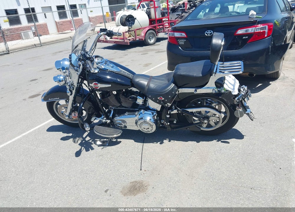 2017 HARLEY-DAVIDSON FLSTC HERITAGE SOFTAIL CLASSIC VIN: 1HD1BWV19HB045858