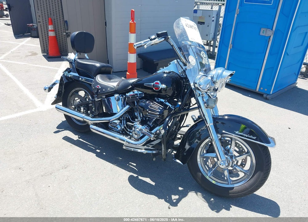 2017 HARLEY-DAVIDSON FLSTC HERITAGE SOFTAIL CLASSIC VIN: 1HD1BWV19HB045858