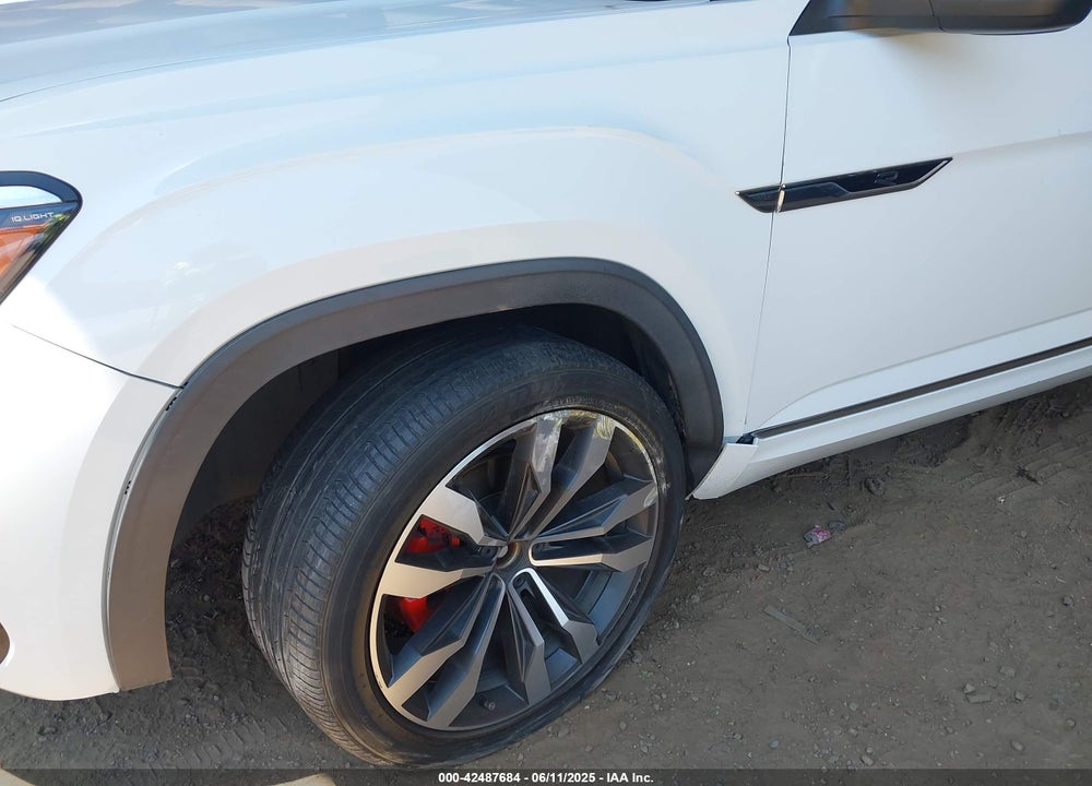 2021 VOLKSWAGEN ATLAS VIN: 1V2CR2CAXMC540915