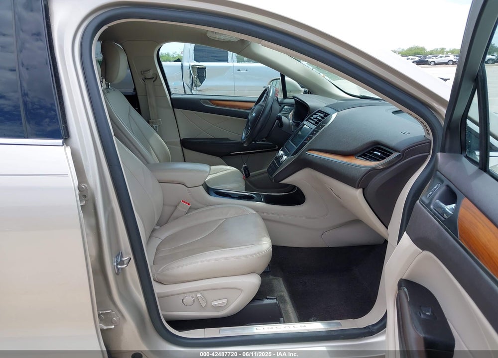 2017 LINCOLN MKC SELECT VIN: 5LMCJ2C96HUL36457