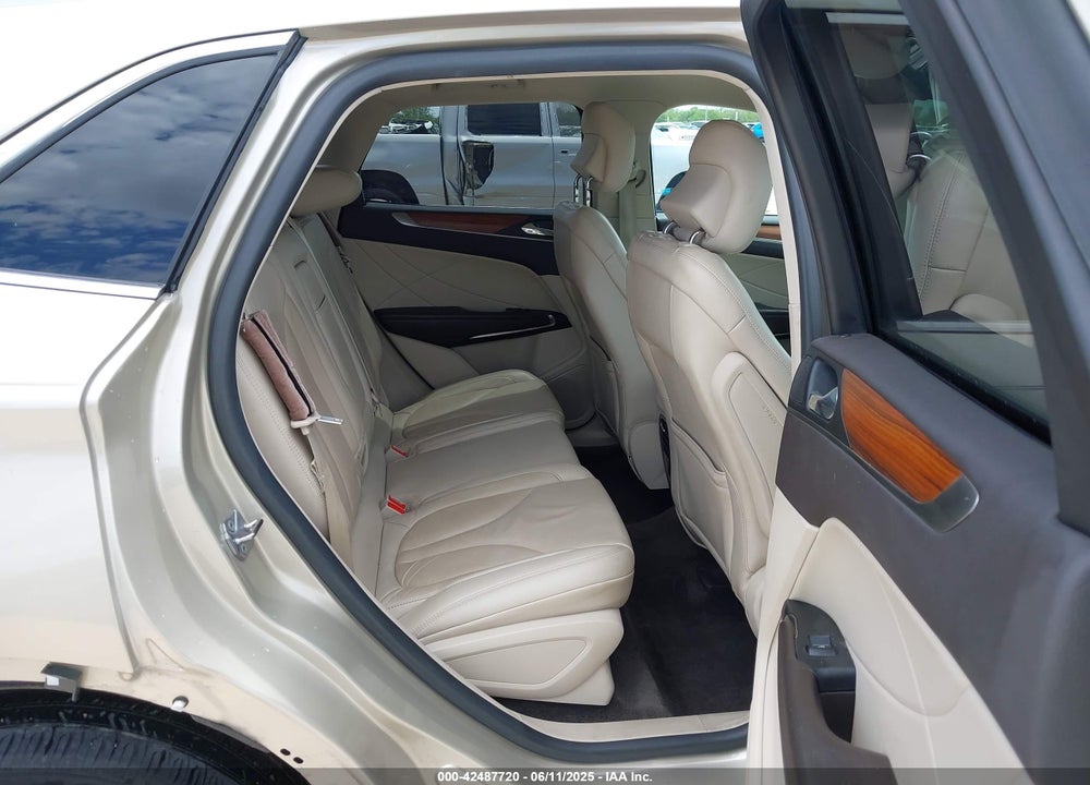 2017 LINCOLN MKC SELECT VIN: 5LMCJ2C96HUL36457