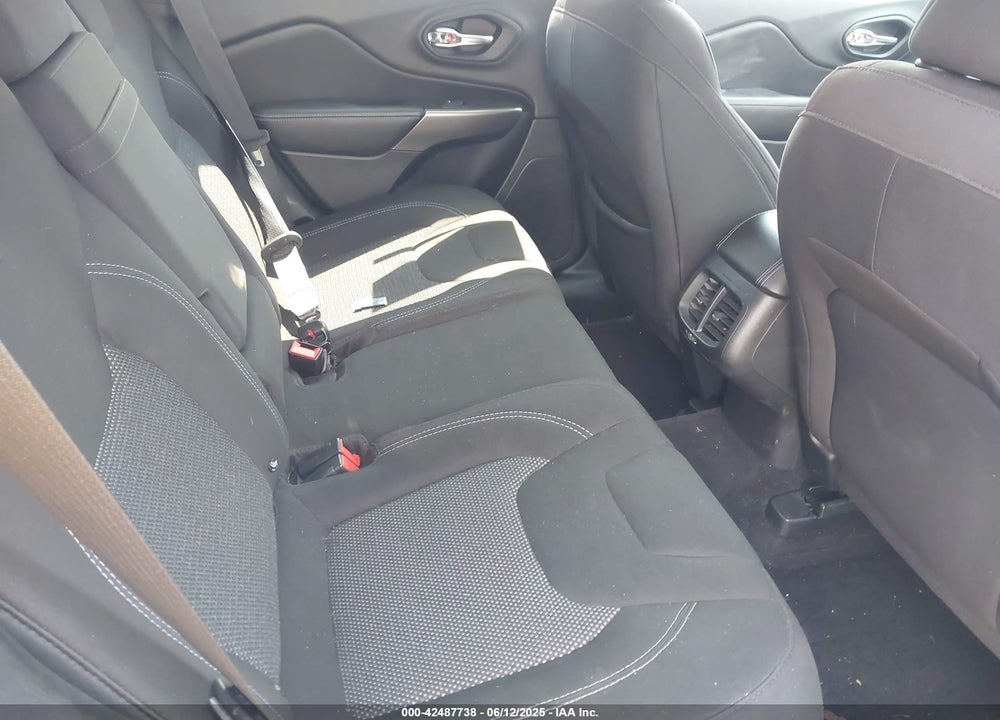 2019 JEEP CHEROKEE VIN: 1C4PJMCX9KD189948