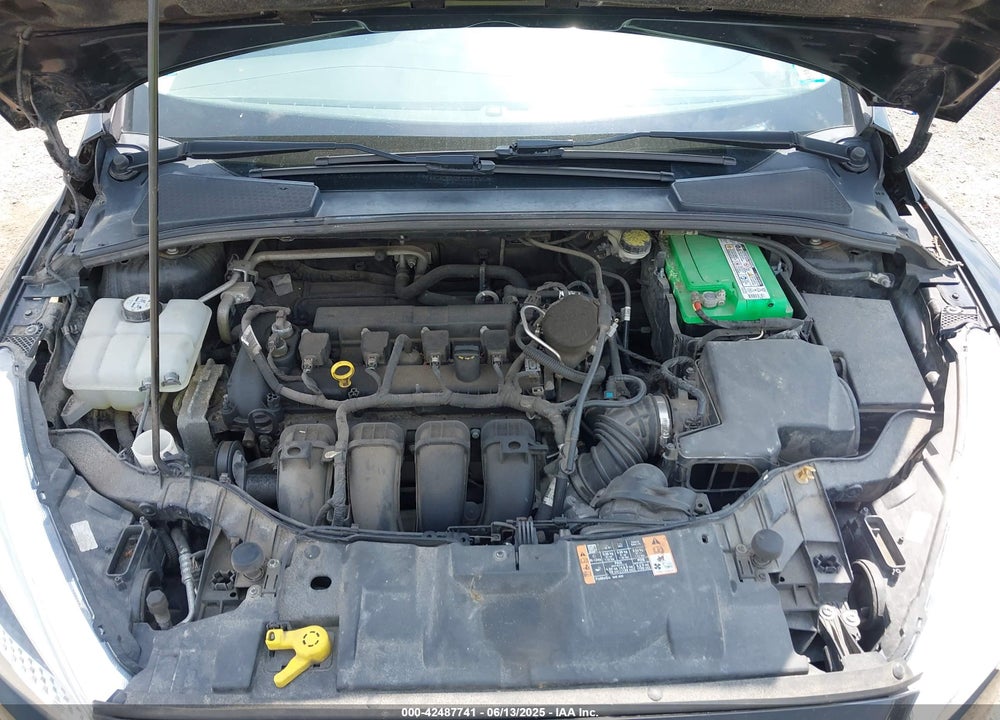 2016 FORD FOCUS VIN: 1FADP3E23GL228033