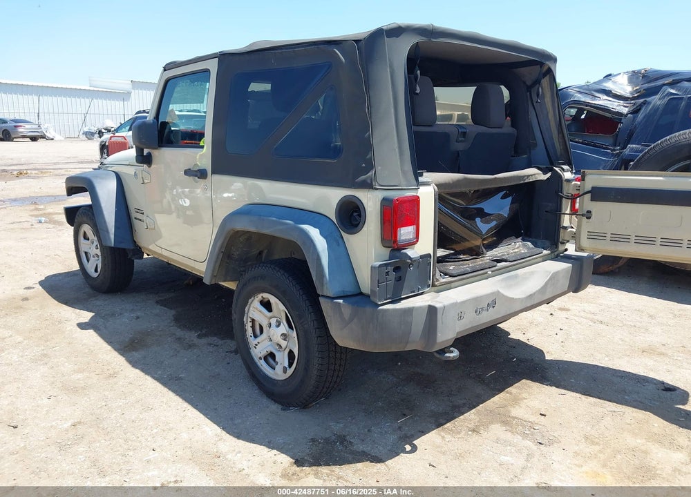 2011 JEEP WRANGLER / VIN: 1J4AA2D12BL516937