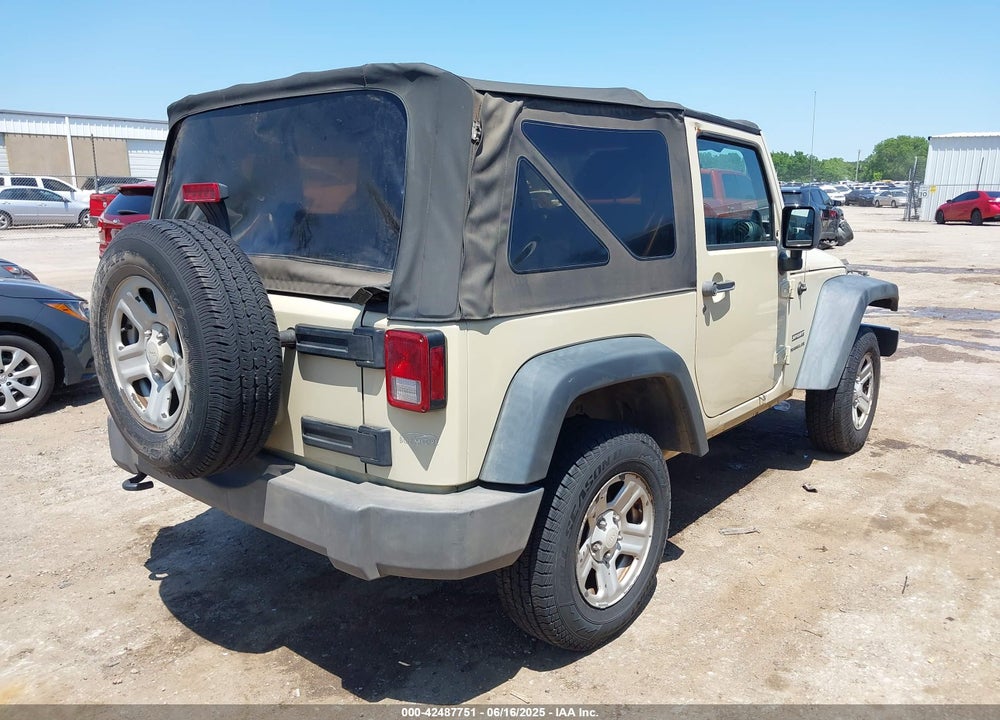2011 JEEP WRANGLER / VIN: 1J4AA2D12BL516937