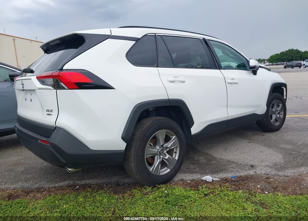 2024 TOYOTA RAV4 VIN: 2T3P1RFV1RW449523