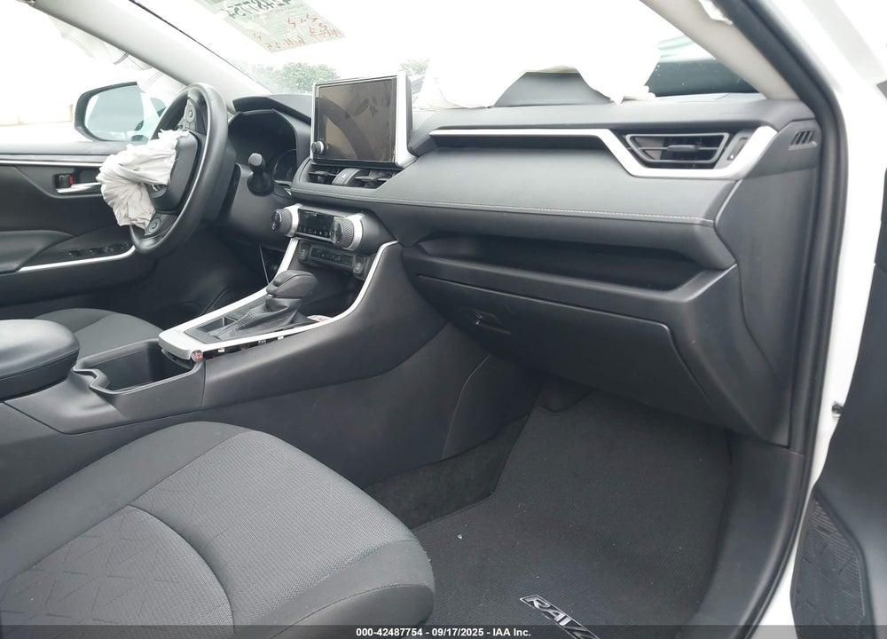 2024 TOYOTA RAV4 VIN: 2T3P1RFV1RW449523