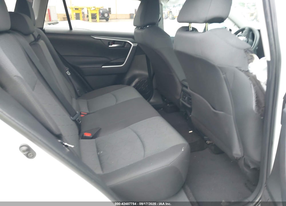 2024 TOYOTA RAV4 VIN: 2T3P1RFV1RW449523