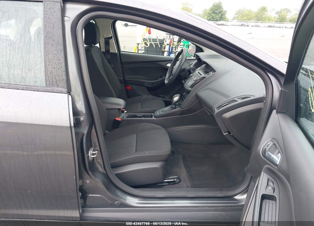 2017 FORD FOCUS VIN: 1FADP3F28HL235303