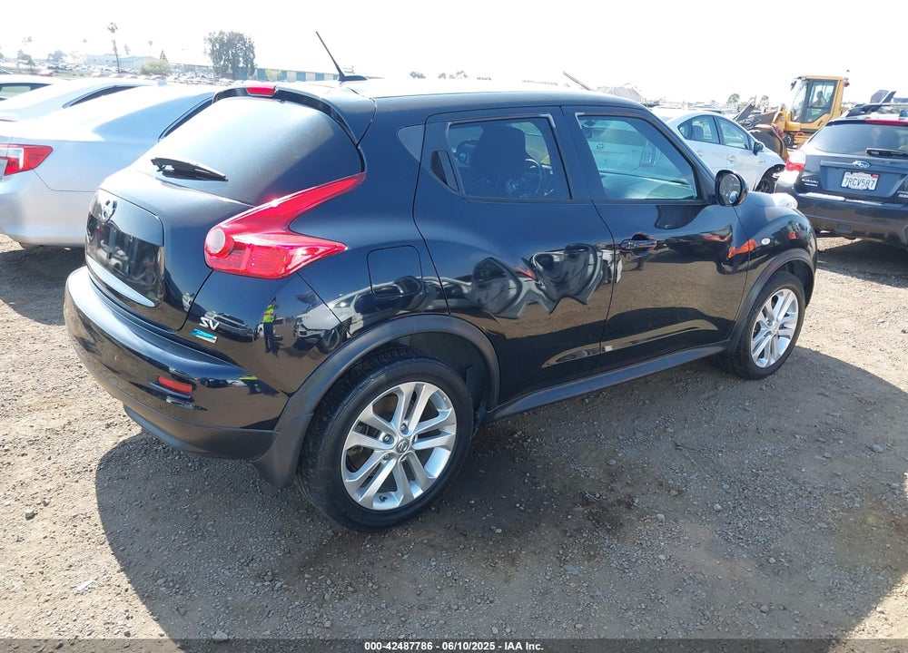2014 NISSAN JUKE VIN: JN8AF5MR5ET353160