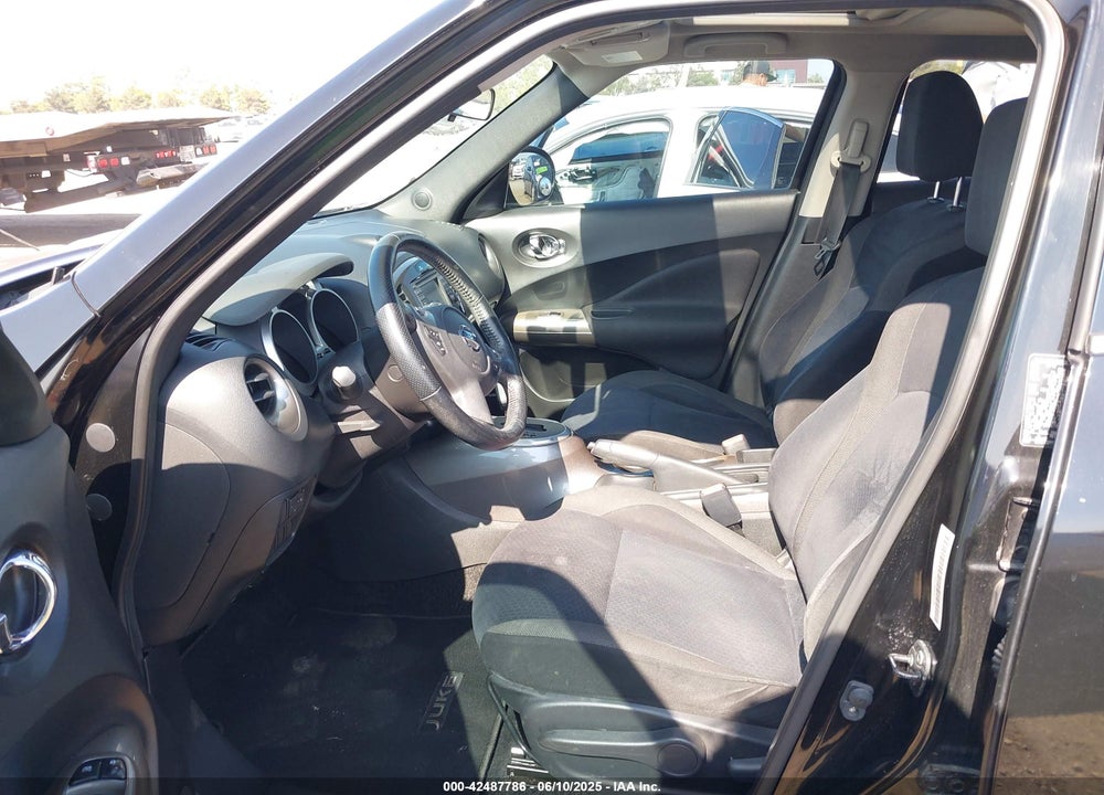 2014 NISSAN JUKE VIN: JN8AF5MR5ET353160