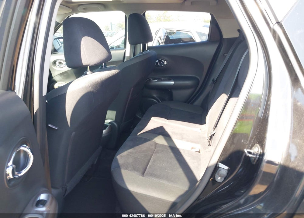 2014 NISSAN JUKE VIN: JN8AF5MR5ET353160