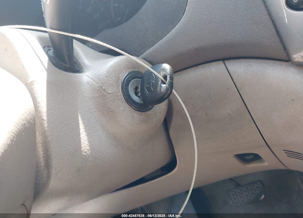 2008 TOYOTA SIENNA LE VIN: 5TDZK23C28S180884