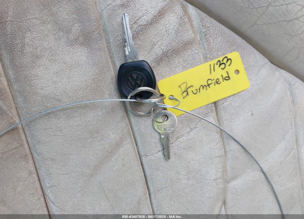1988 VOLKSWAGEN CABRIOLET VIN: WVWCA0154JK010833