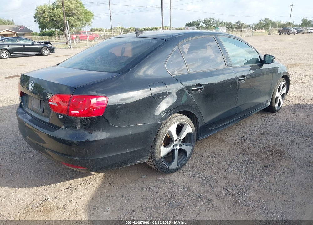 2014 VOLKSWAGEN JETTA VIN: 3VWD17AJ0EM381770