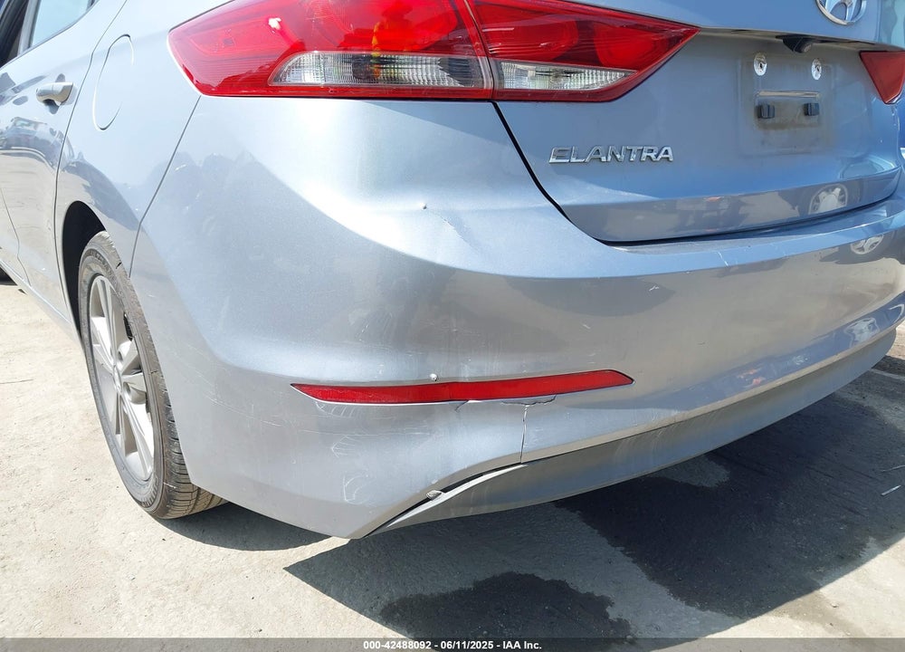 2017 HYUNDAI ELANTRA SE VIN: 5NPD84LF1HH106070