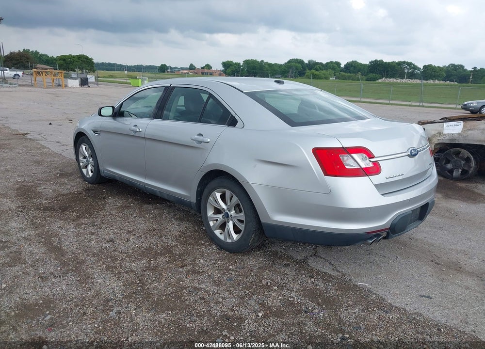 2010 FORD TAURUS VIN: 1FAHP2EW5AG135996