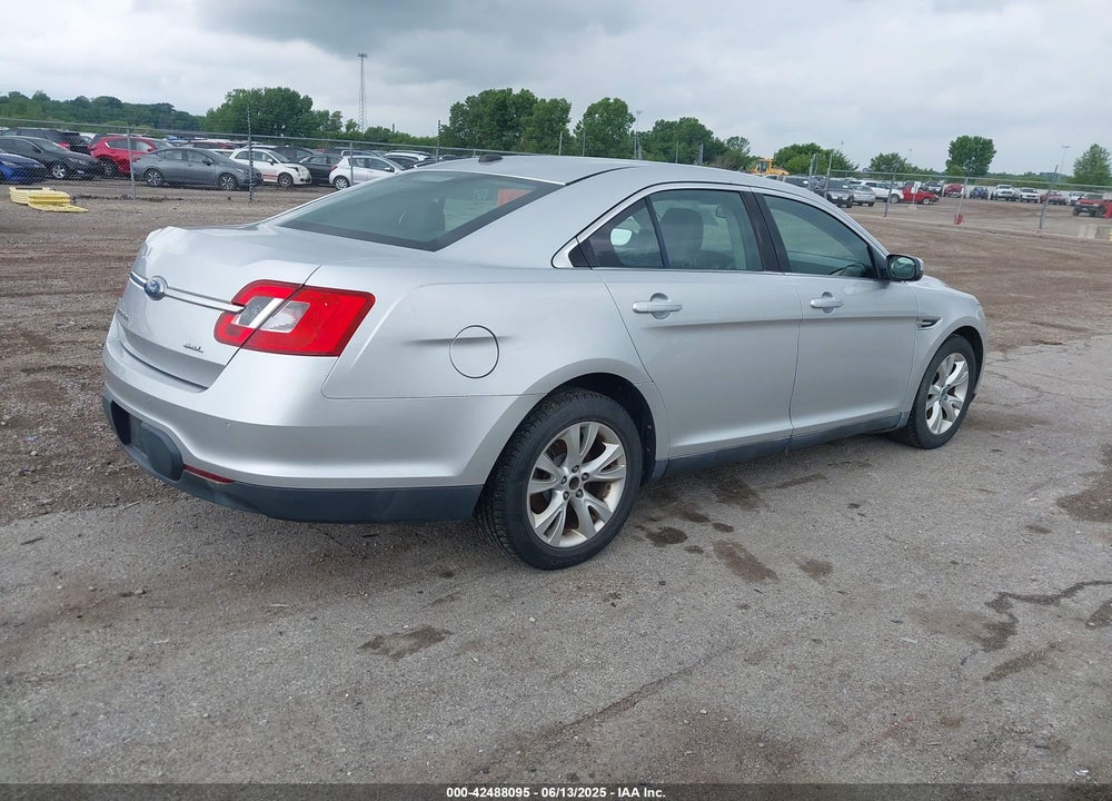 2010 FORD TAURUS VIN: 1FAHP2EW5AG135996
