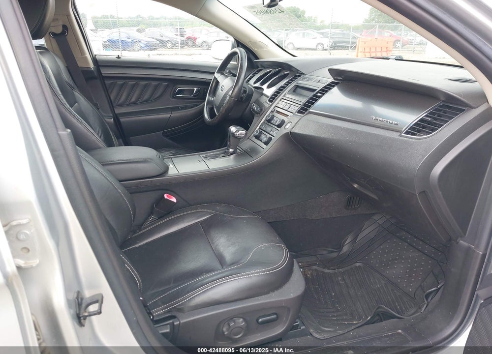 2010 FORD TAURUS VIN: 1FAHP2EW5AG135996