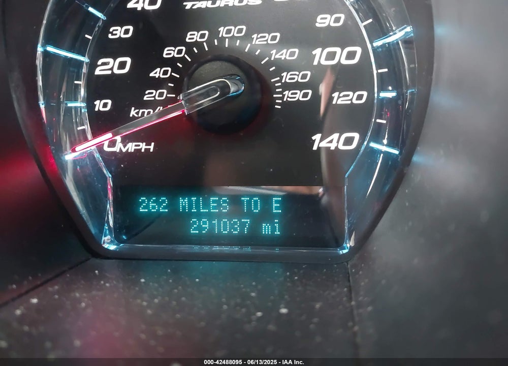 2010 FORD TAURUS VIN: 1FAHP2EW5AG135996
