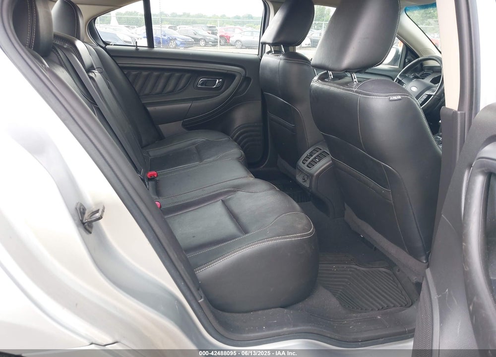 2010 FORD TAURUS VIN: 1FAHP2EW5AG135996