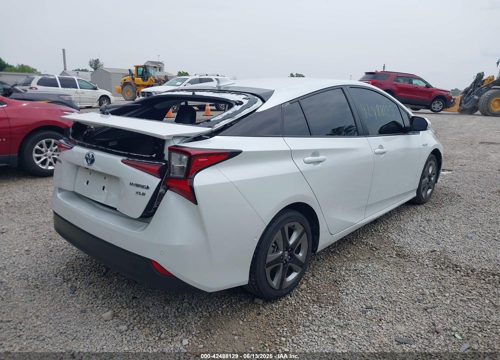 2021 TOYOTA PRIUS VIN: JTDKAMFU6M3137679