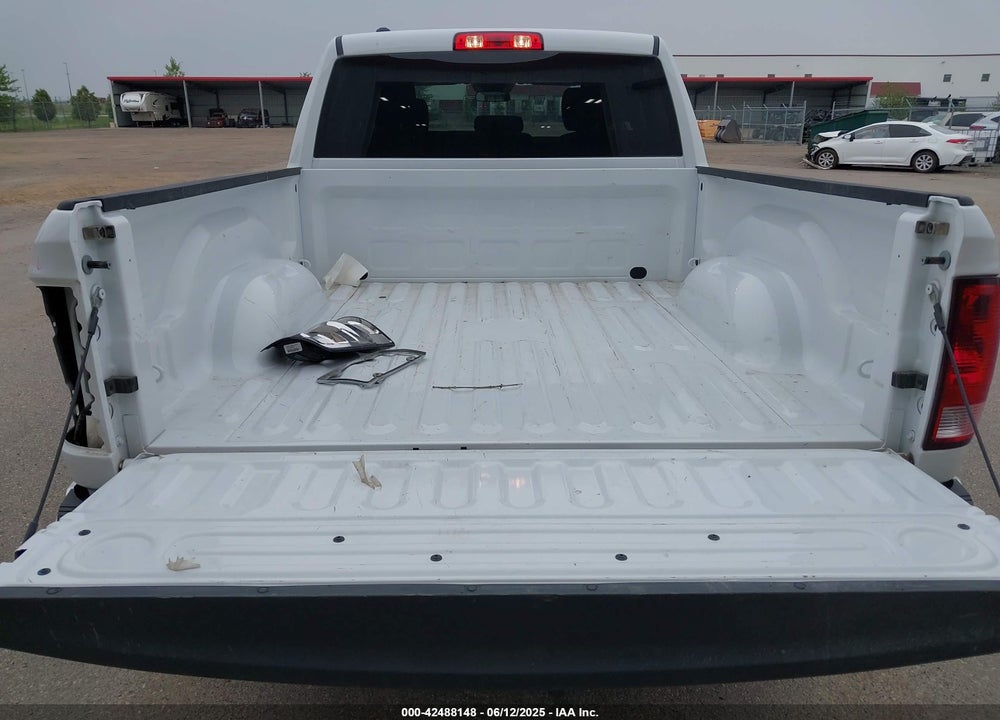 2024 RAM 1500 CLASSIC VIN: 1C6RR7GG3RS157779