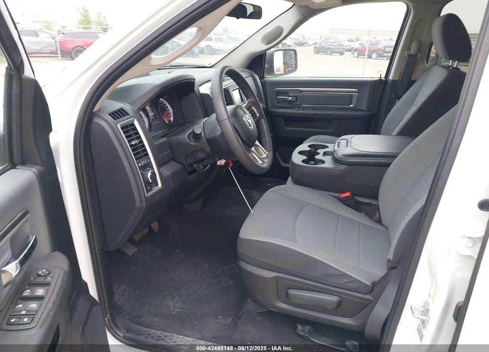 2024 RAM 1500 CLASSIC VIN: 1C6RR7GG3RS157779