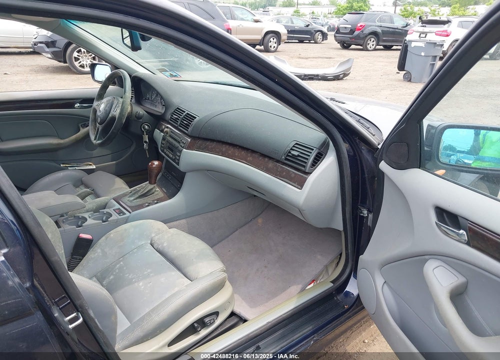 2003 BMW 325XI VIN: WBAEU33423PM52020