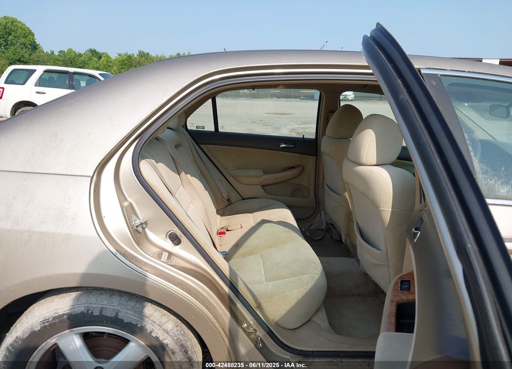 2004 HONDA ACCORD 2.4 EX VIN: 1HGCM56674A079047