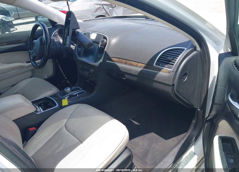2016 CHRYSLER 300 VIN: 2C3CCAEG6GH207468